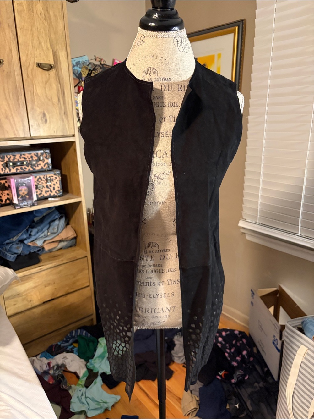 Elie Tahari Sleeveless Black Suede Open-Front Vest - XS